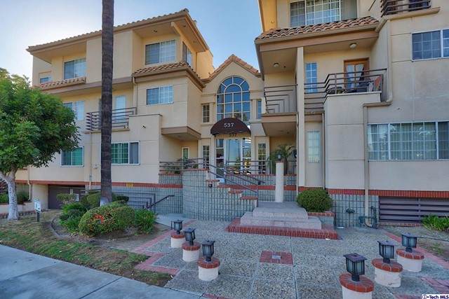 537 Adams Street - Photo 1