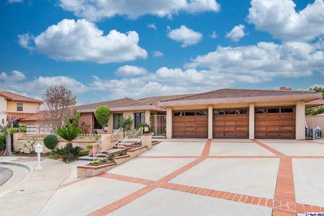 1108 Trafalger Drive - Photo 1