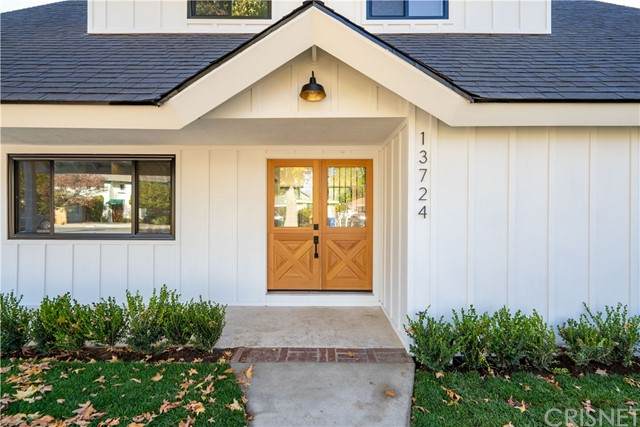 13724 Cumpston Street - Photo 1