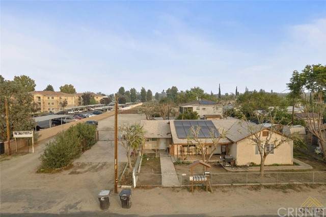 698 Comanche Drive - Photo 1