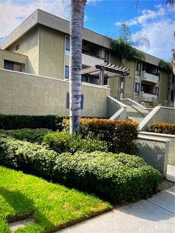 5009 Woodman Avenue - Photo 1