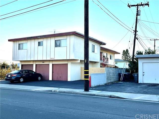 16701 Berendo Avenue - Photo 1