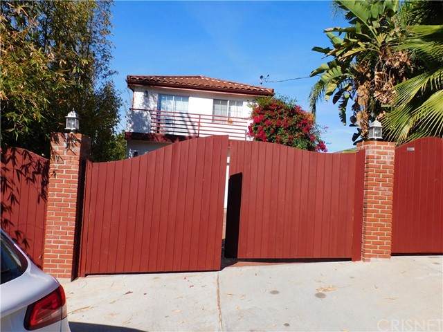 1615 Sargent Place - Photo 1
