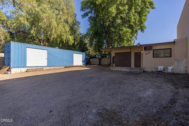 915 Bryant Place - Photo 1