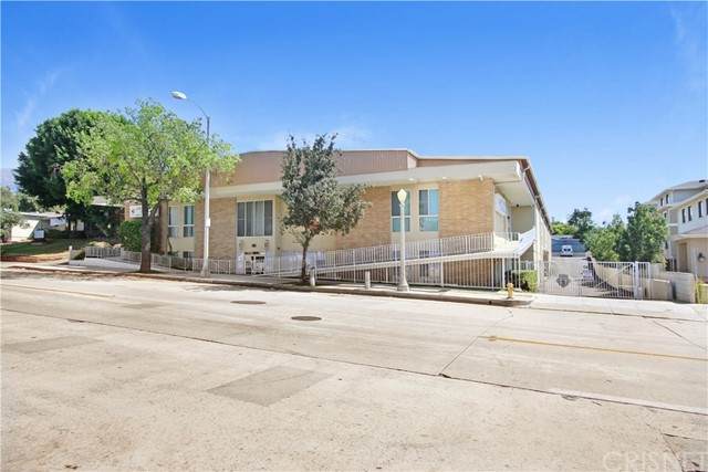 1450 Fair Oaks Avenue - Photo 1
