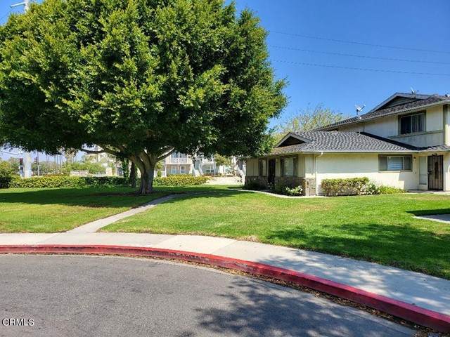 2692 Victoria Avenue - Photo 1