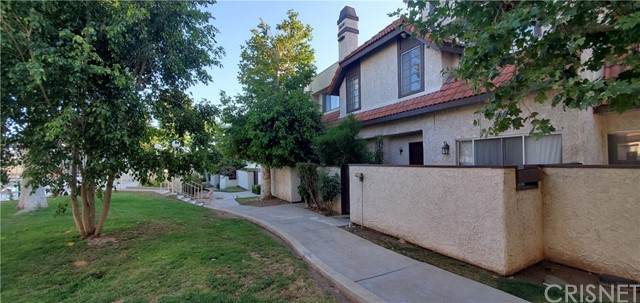 12330 Osborne Street - Photo 1