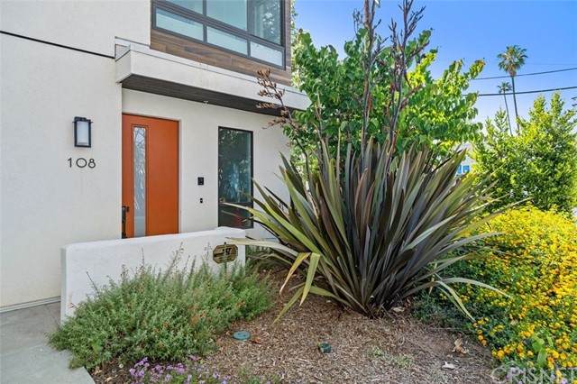 118 Avenue 50 - Photo 1