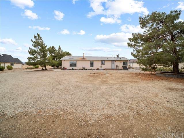 18715 Avenue E8 - Photo 1