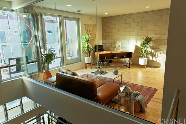 3450 Cahuenga - Photo 1