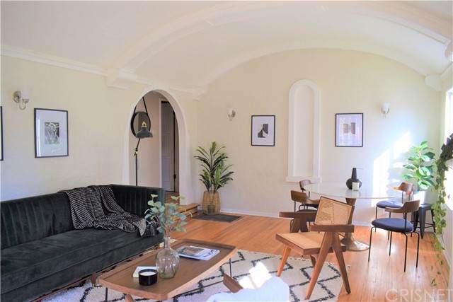 1229 Dunsmuir Avenue - Photo 1
