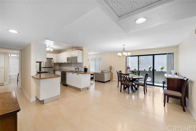 2121 Beloit Avenue - Photo 1