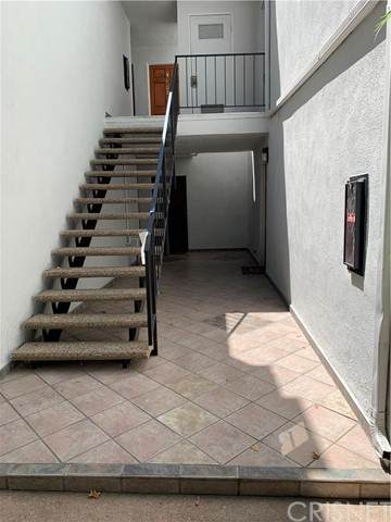 18645 Hatteras Street - Photo 1