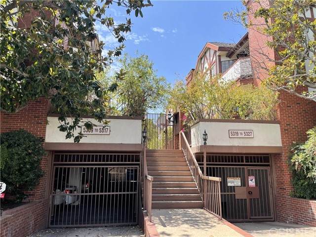 5325 Wilkinson Avenue - Photo 1