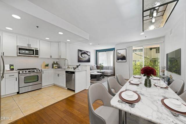 5132 Maplewood Avenue - Photo 1