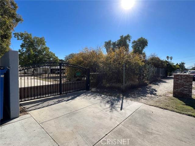 10898 Olinda Street - Photo 1