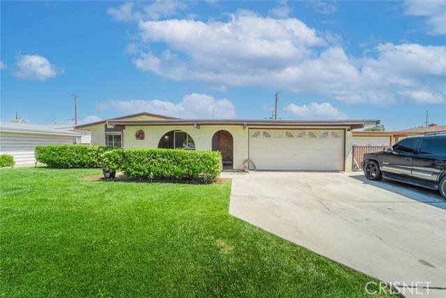 453 Lingard Street - Photo 1