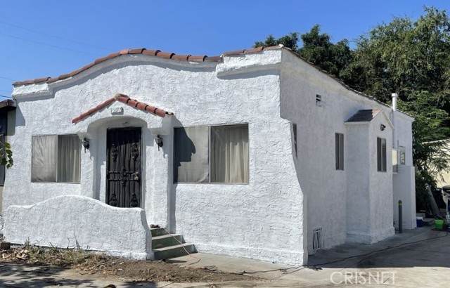 10817 San Jose Avenue - Photo 1