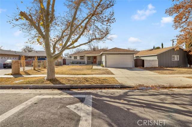 1420 Boyden Avenue - Photo 1