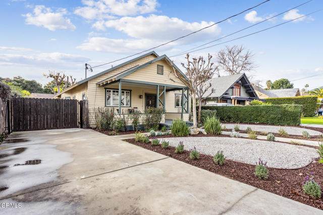 925 Worcester Avenue - Photo 1