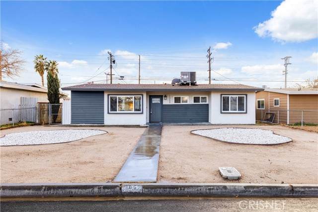 1052 Avenue J15 - Photo 1