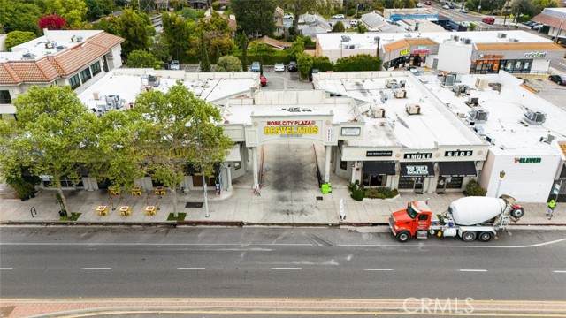 720 Lake Avenue - Photo 1