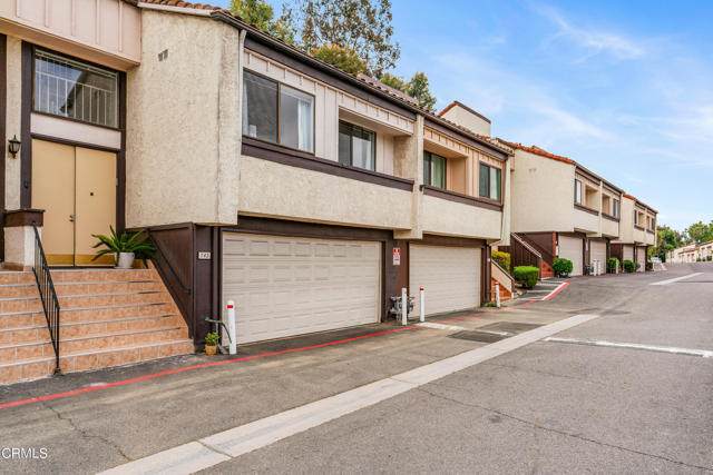 742 Garfield Avenue - Photo 1