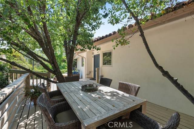 1733 Arteique Rd - Photo 1