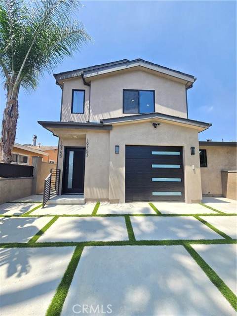19755 Kittridge Street - Photo 1