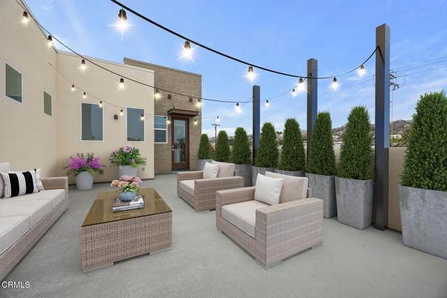 1290 Thompson Boulevard - Photo 1