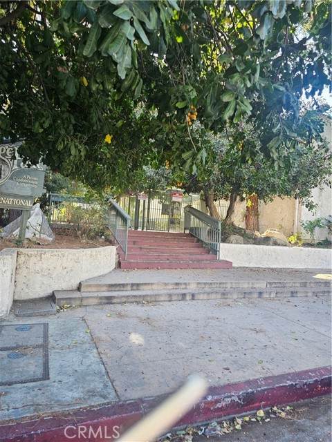 8601 International Avenue - Photo 1