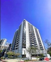 10660 Wilshire Boulevard - Photo 1