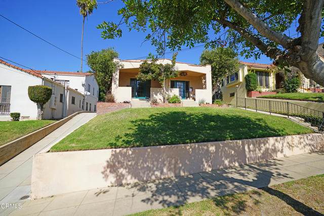 1104 Maple Street - Photo 1