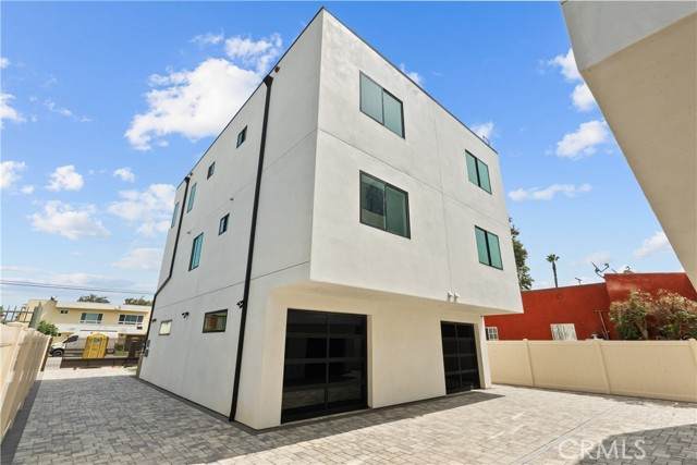 13944 Vanowen - Photo 1
