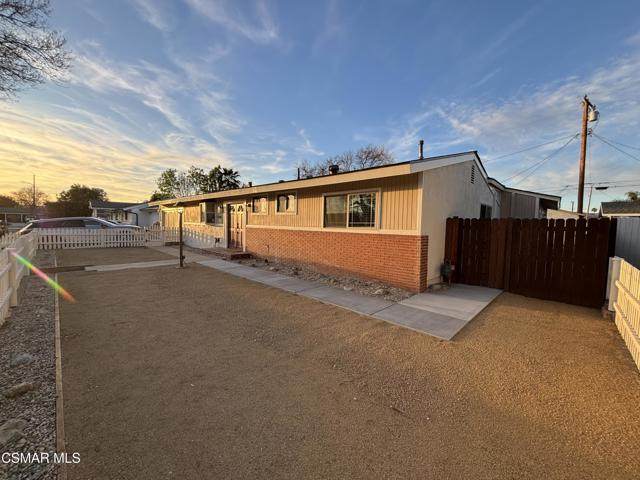 1535 Wallace - Unit B Street - Photo 1