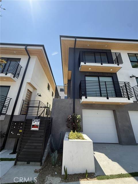 4454 Clinton Street - Photo 1