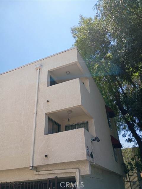 5644 Yolanda Avenue - Photo 1