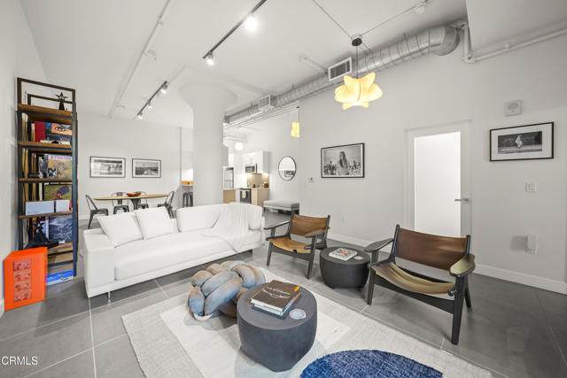 939 Broadway - Photo 1