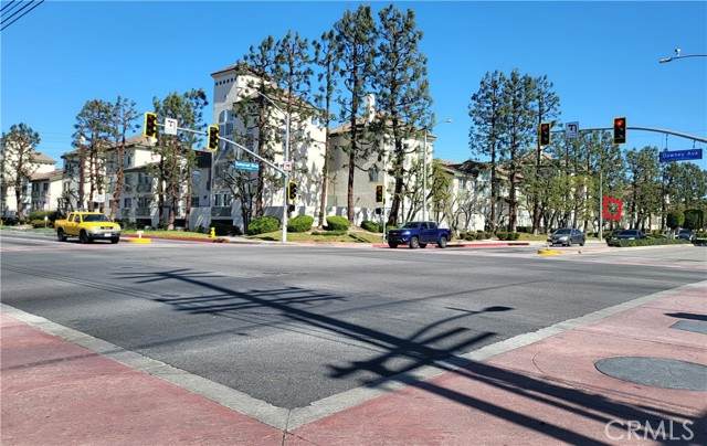 15000 Downey - Photo 1