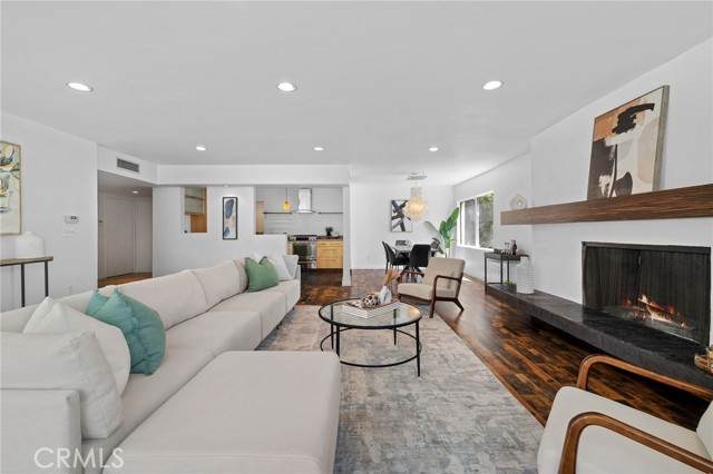 5339 Newcastle Avenue - Photo 1