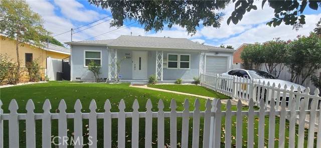 7512 Jamieson Ave - Photo 1