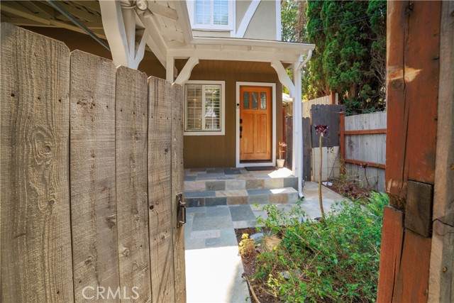 1118 Beverly Glen Boulevard - Photo 1