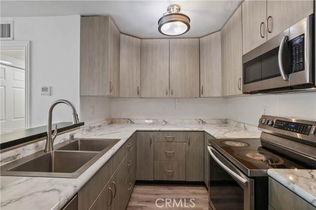 23515 Lyons - Photo 1