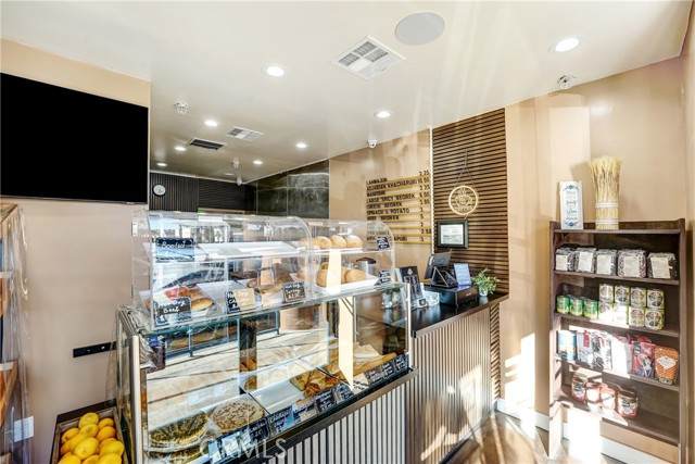 625 Colorado - Photo 1