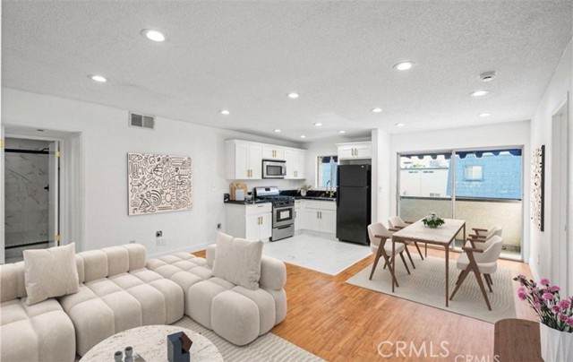 18530 Hatteras Street - Photo 1