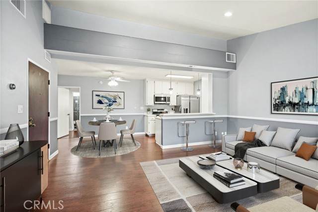 5500 Lindley - Photo 1