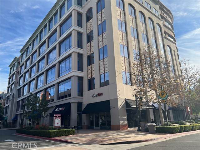  Address Not Published - Photo 1