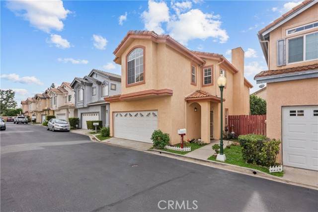 9400 Burnet - Photo 1