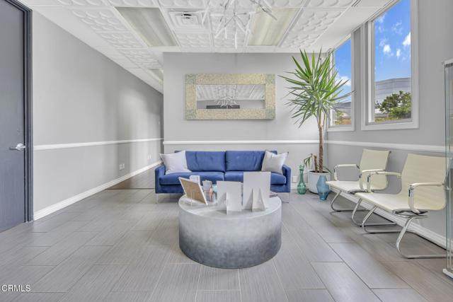 16661 Ventura Blvd Boulevard - Photo 1