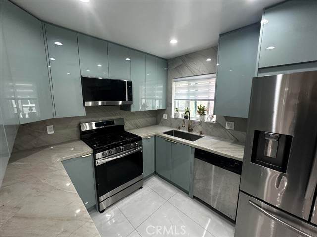 7432 Hazeltine - Photo 1